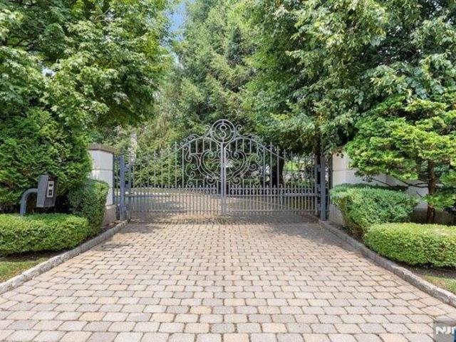 House for sale in Alpine, New Jersey