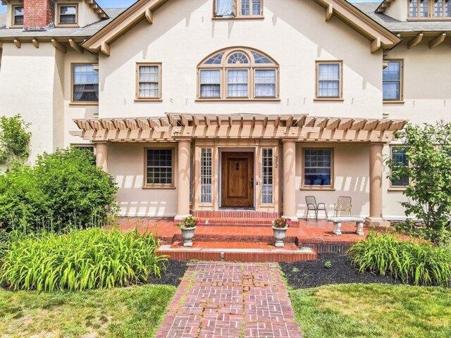 House for sale in Amesbury, Massachusetts