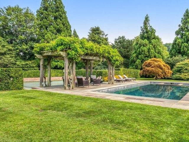 House for sale in Wainscott, New York