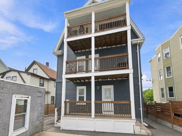 House for sale in West Everett, Everett
