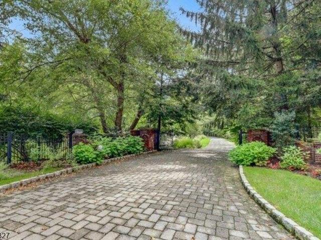 House for sale in Franklin Lakes, New Jersey