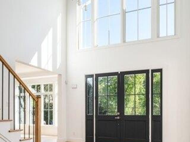 House for sale in Millbrook, Greenwich