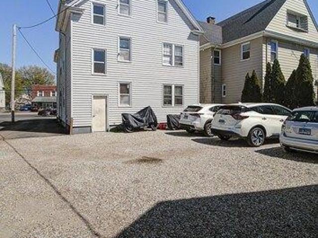 House for sale in Hamden, Connecticut