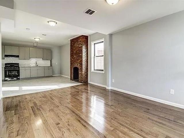 House for sale in Hudson, New Jersey
