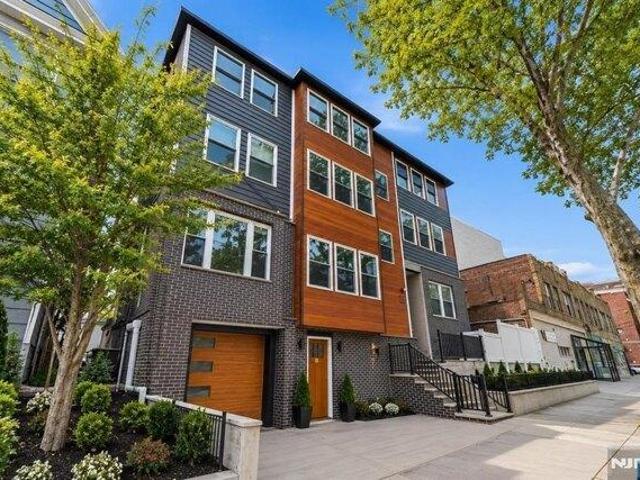 House for sale in Hudson, New Jersey