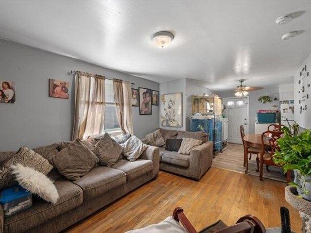 House for sale in Lynn, Essex County