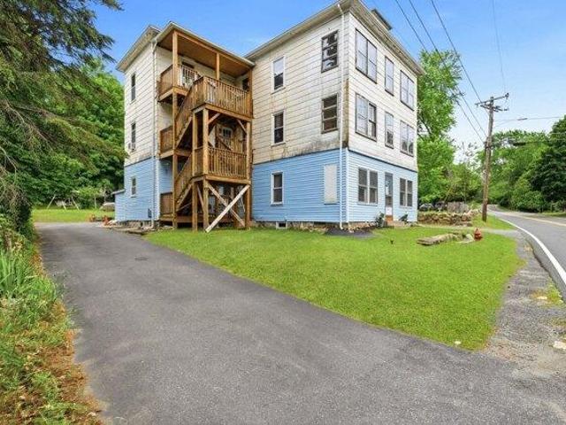 House for sale in North Uxbridge, Massachusetts