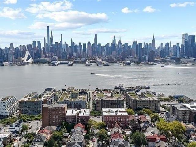 House for sale in Hudson, New Jersey