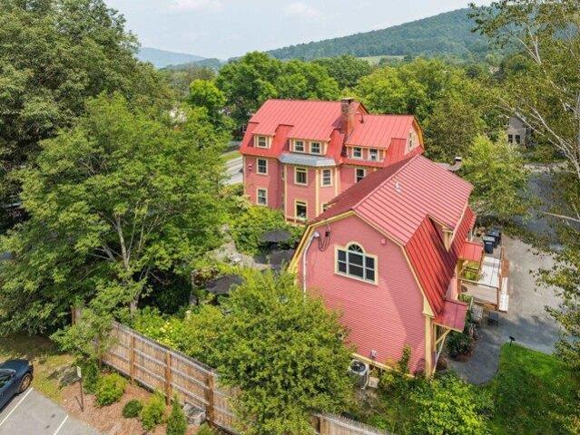 House for sale in Woodstock Village, South Woodstock
