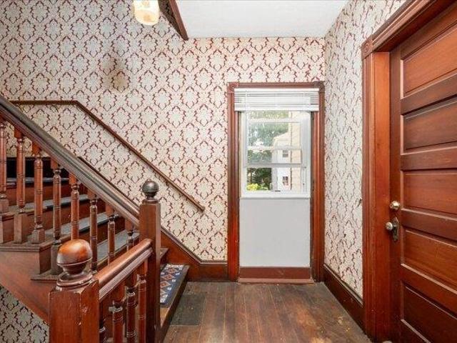 House for sale in Quinsigamond Village, Worcester