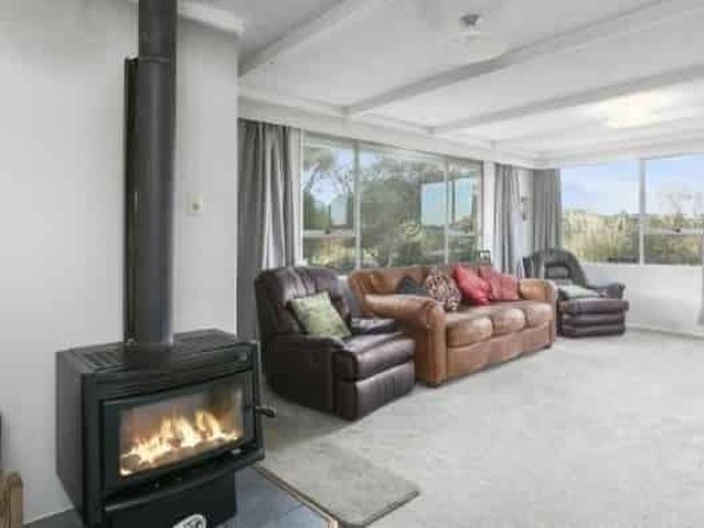 House for rent in Otakou