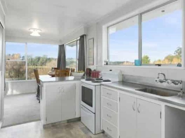 House for rent in Otakou
