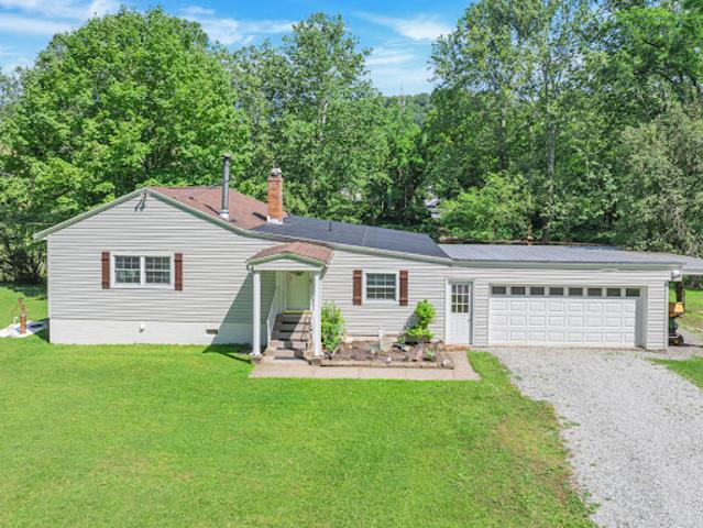 House for sale in Ambridge