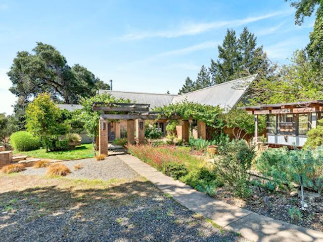House for sale in Philo, California