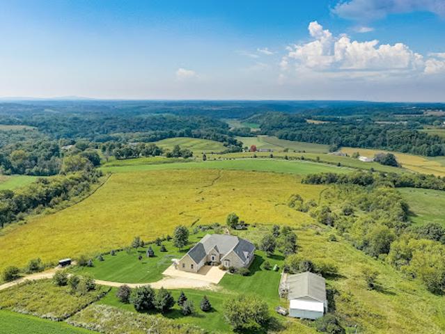 House for sale in Cross Plains, Wisconsin