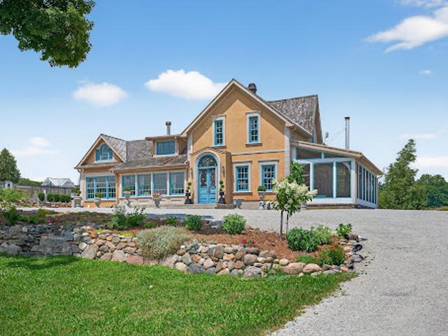 House for sale in Dufferin, Ontario