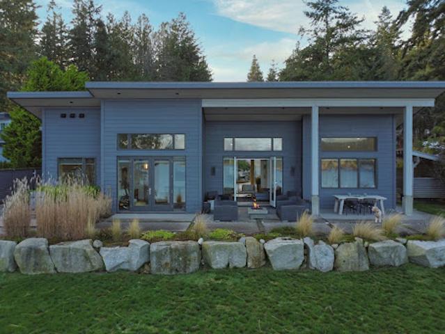 House for sale in Halfmoon Bay House for sale in Halfmoon Bay