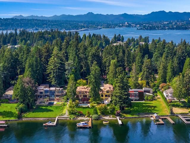 House for sale in Hunts Point, King County