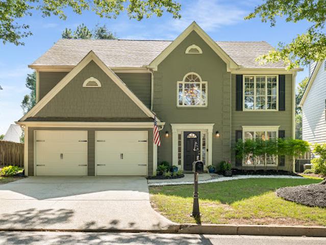 House for sale in Roswell