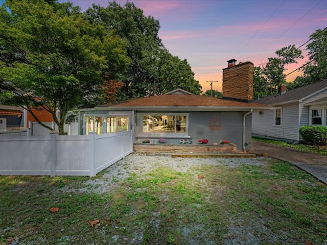 House for sale in Lakeside Marblehead