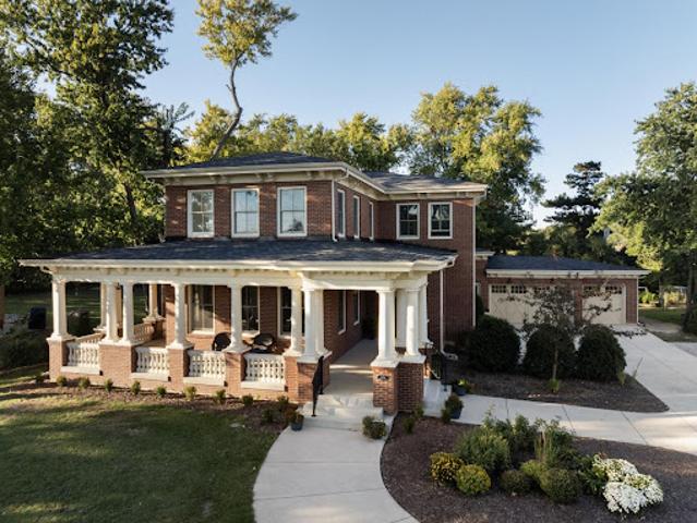 House for sale in Arlington Heights, Illinois