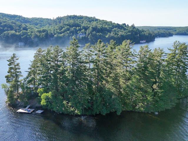 House for sale in Lake Of Bays House for sale in Lake Of Bays
