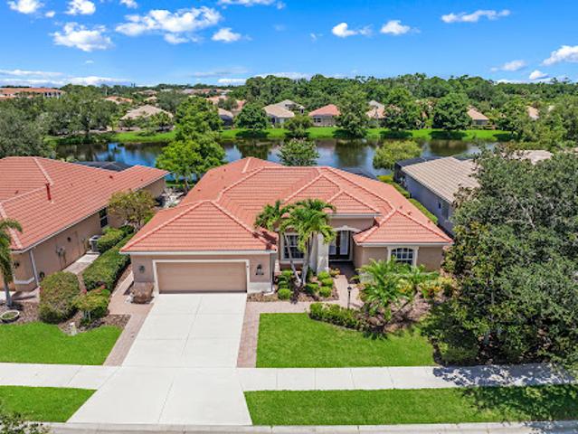 House for sale in Osprey