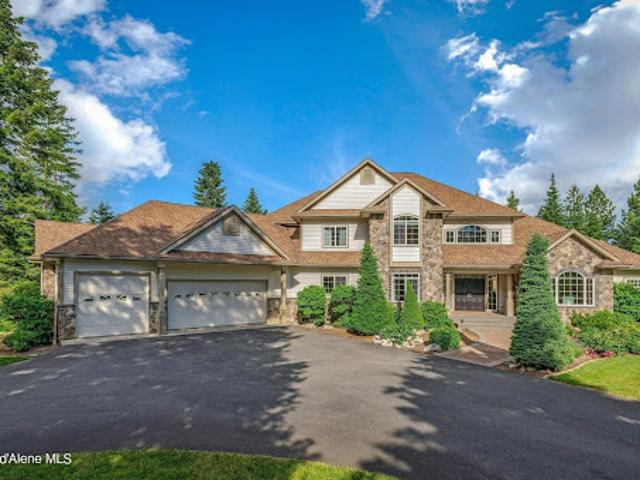 House for sale in Hayden, Idaho