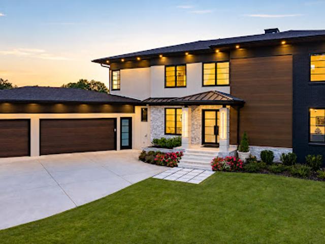 House for sale in Sandy Springs, Fulton County