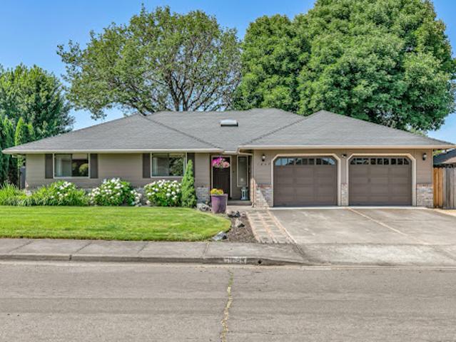 House for sale in Medford