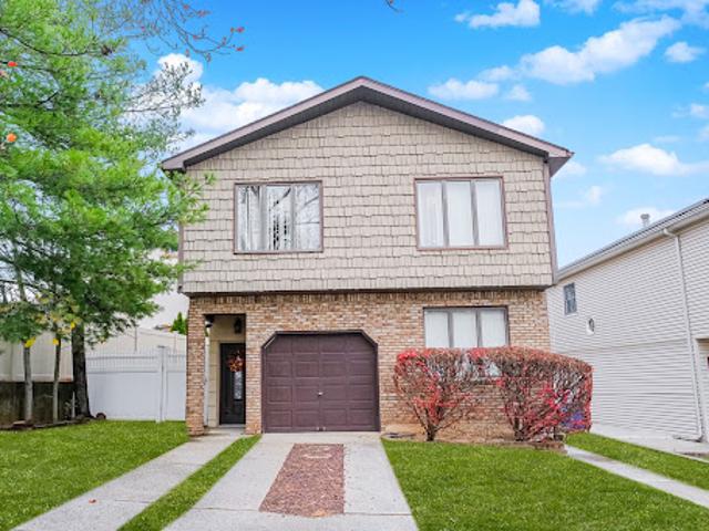 House for sale in Staten Island, Arverne