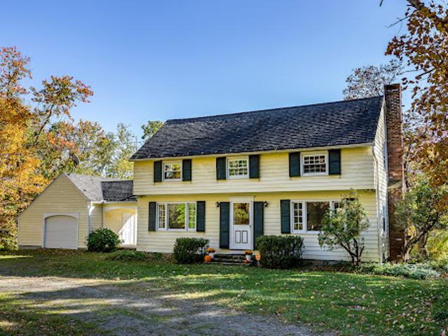 House for sale in Sharon, Northwest Hills Planning Region
