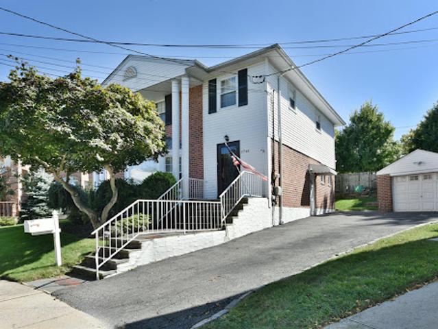 House for sale in New York, Arverne