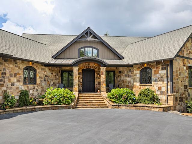 House for sale in Highlands, North Carolina