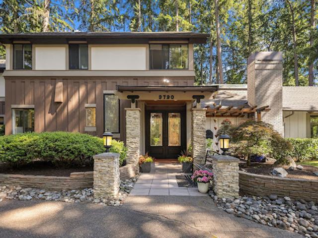 House for sale in Bellevue, Washington