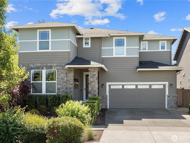 House for sale in North Bend