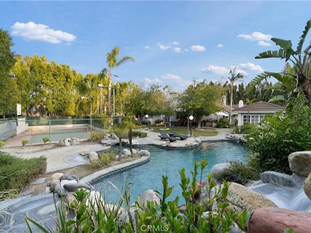House for sale in Woodland Hills, California