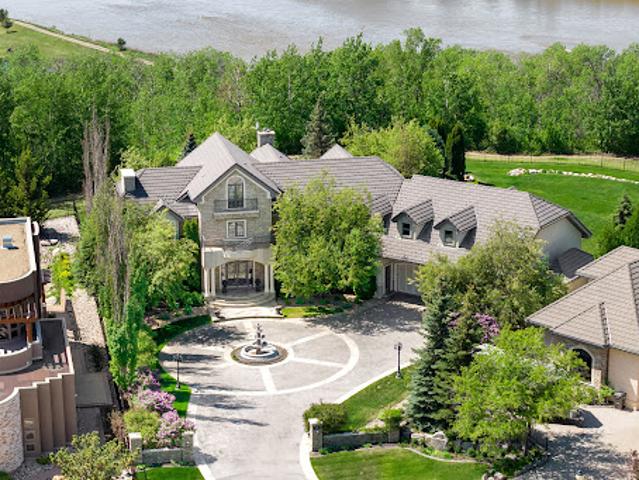 House for sale in Edmonton House for sale in Edmonton