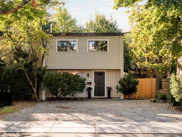 House for sale in Cambridge, Middlesex County