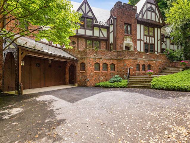 House for sale in Summit, New Jersey