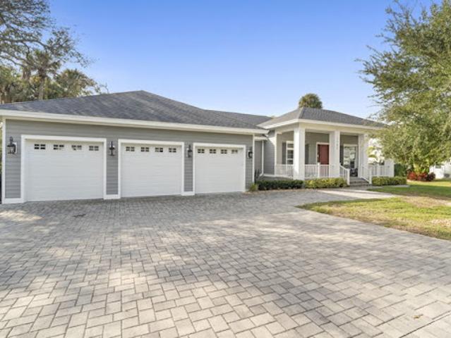 House for sale in New Smyrna Beach, Florida