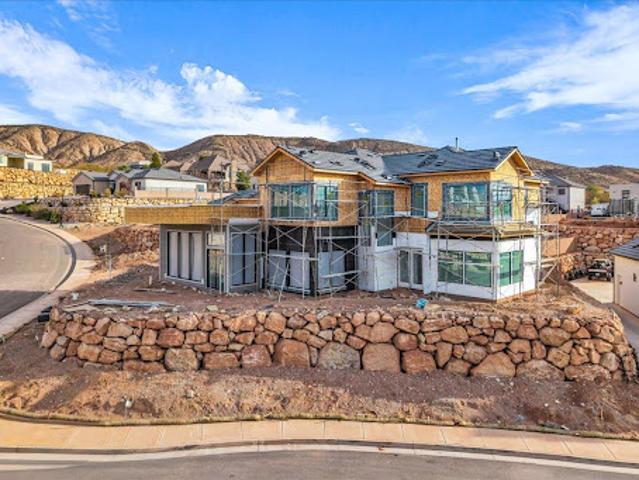 House for sale in Washington, Utah