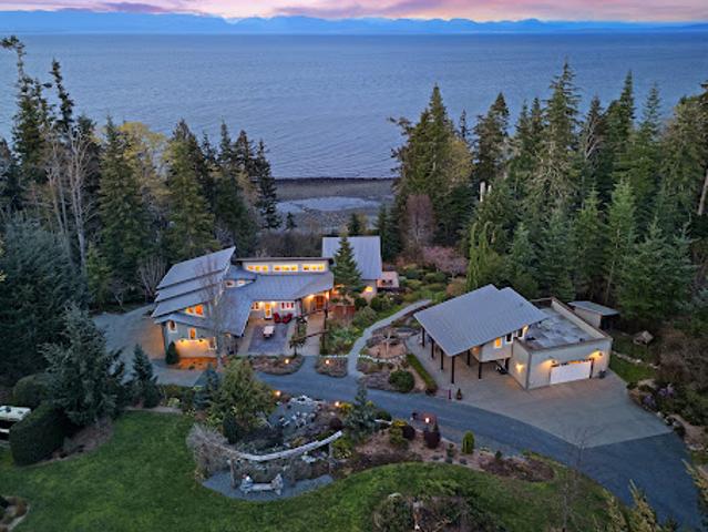 House for sale in Courtenay