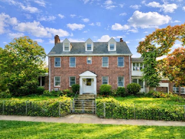 House for sale in Queens, Arverne