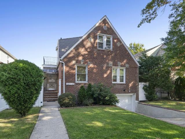 House for sale in New York, Arverne