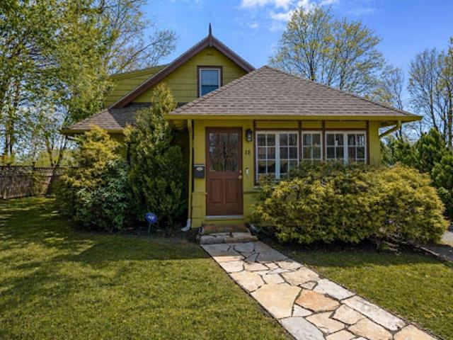 House for sale in Auburndale, Massachusetts