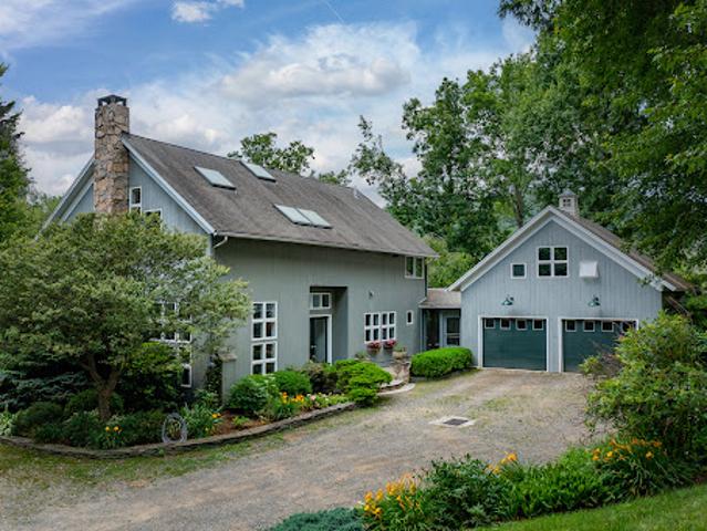 House for sale in New Milford