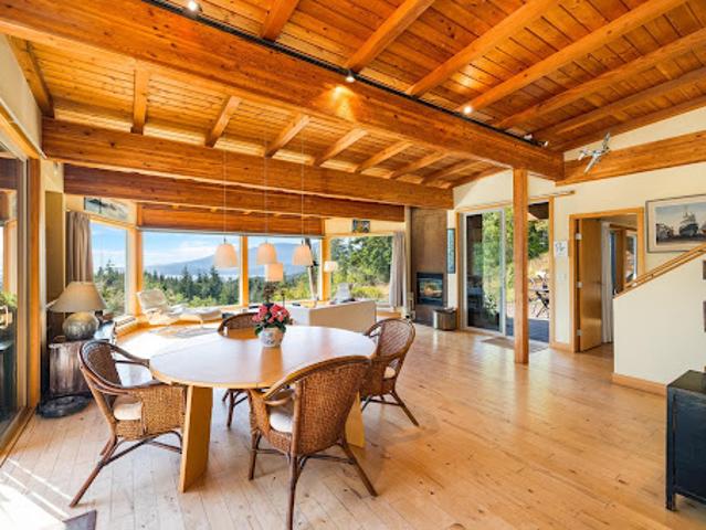 House for sale in Bowen Island, British Columbia