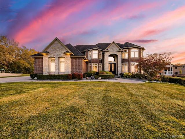 House for sale in Troy, Michigan