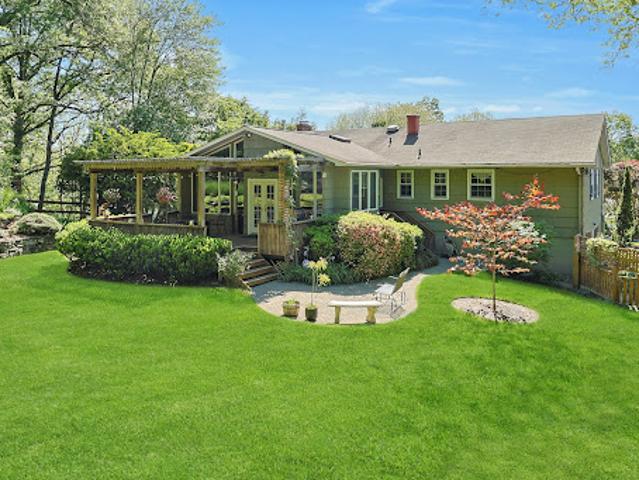 House for sale in Valley Cottage